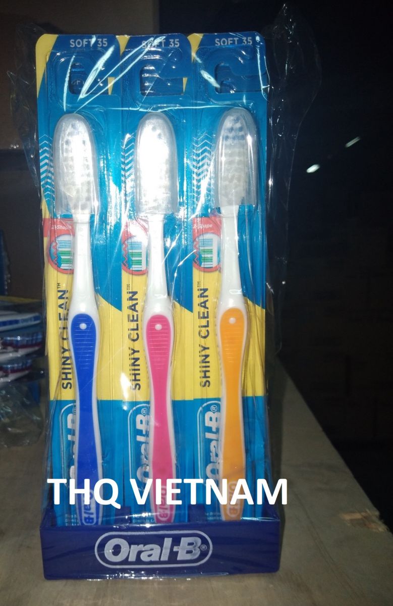 Shiny Clean Oral B Toothbrush