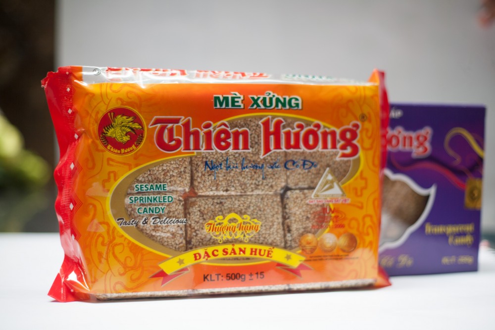 Thien Huong sesame sprinkled Candy 500g