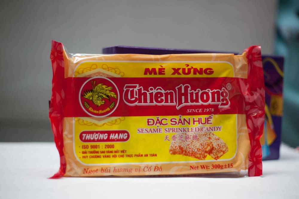 Thien Huong sesame sprinkled Candy 150g